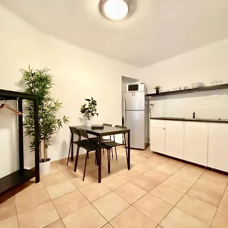 Budget By Hi5- Karoly 16 Apartment *